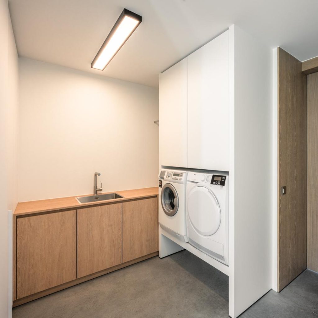 Ergonomische inrichting op maat voor deze wasplaats